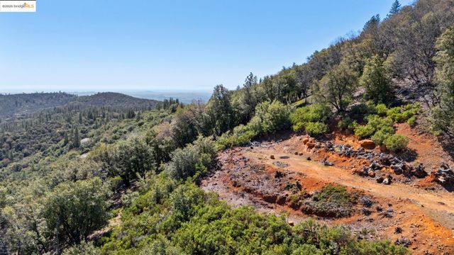 22656 Ridgemont Dr, Sonora, CA 95370