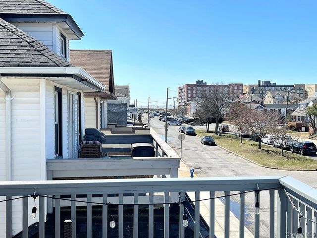 128 Roosevelt Boulevard, Long Beach, NY 11561