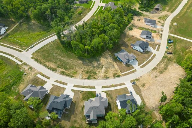 5506 Seminole Valley Trail NE, Cedar Rapids, IA 52411