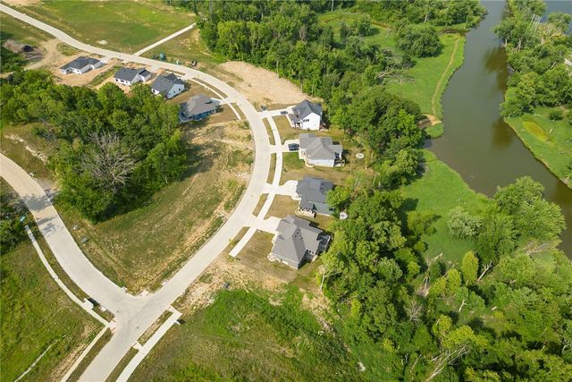 5506 Seminole Valley Trail NE, Cedar Rapids, IA 52411