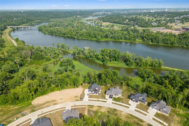 5506 Seminole Valley Trail NE, Cedar Rapids, IA 52411