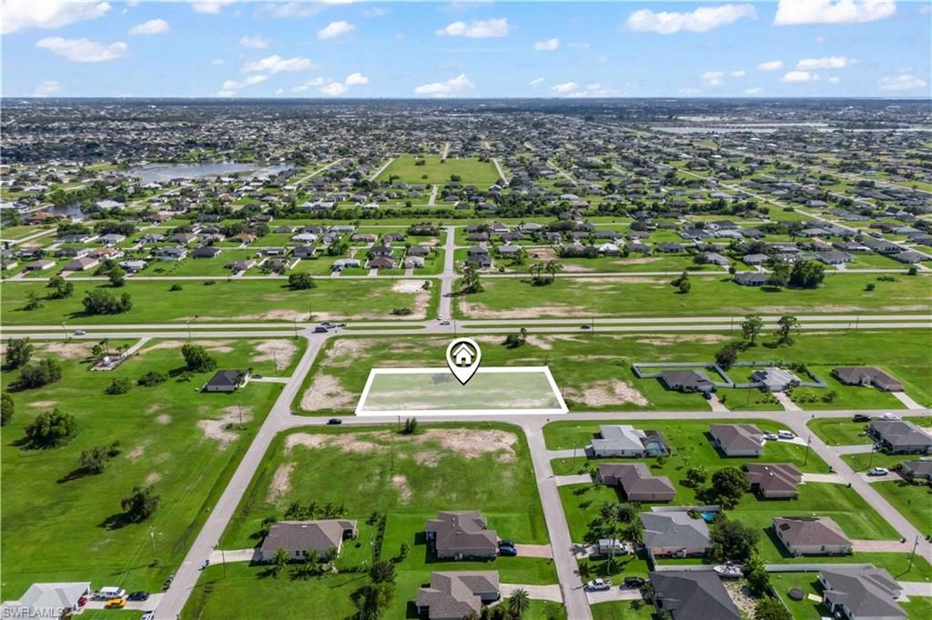 Image 7 of property listing at 510 NW 16th TER, Cape Coral, FL 33993