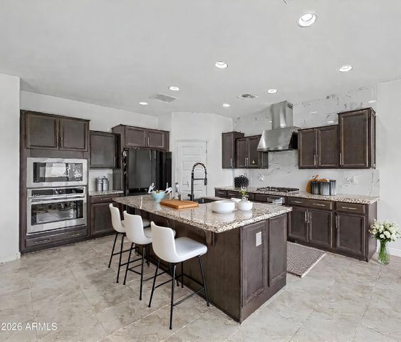 9015 W OREGON Avenue, Glendale, AZ 85305