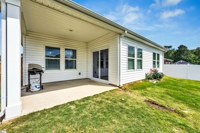 138 Layken Drive, Fountain Inn, SC 29644