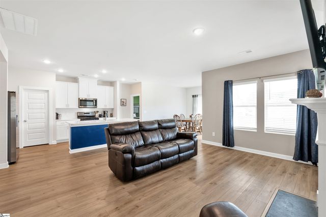 138 Layken Drive, Fountain Inn, SC 29644