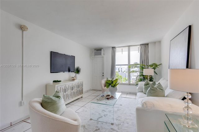 1300 Lincoln Road B802, Miami Beach, FL 33139