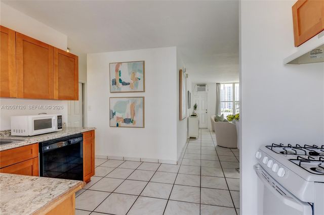 1300 Lincoln Road B802, Miami Beach, FL 33139