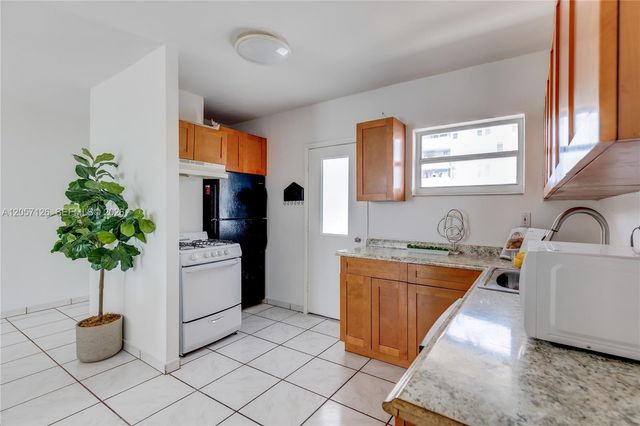 1300 Lincoln Road B802, Miami Beach, FL 33139