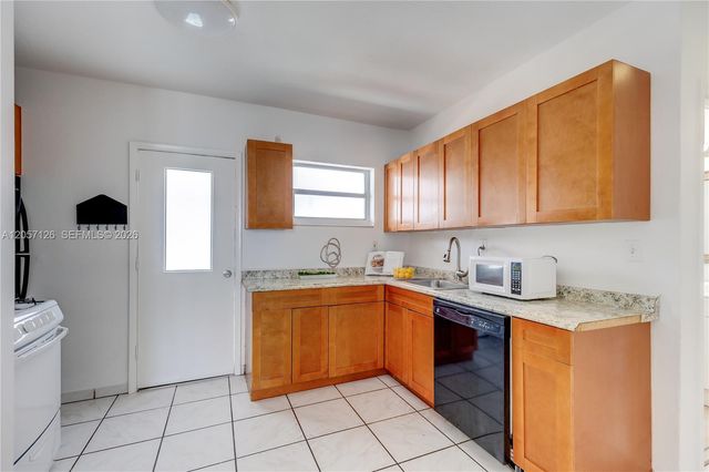 1300 Lincoln Road B802, Miami Beach, FL 33139
