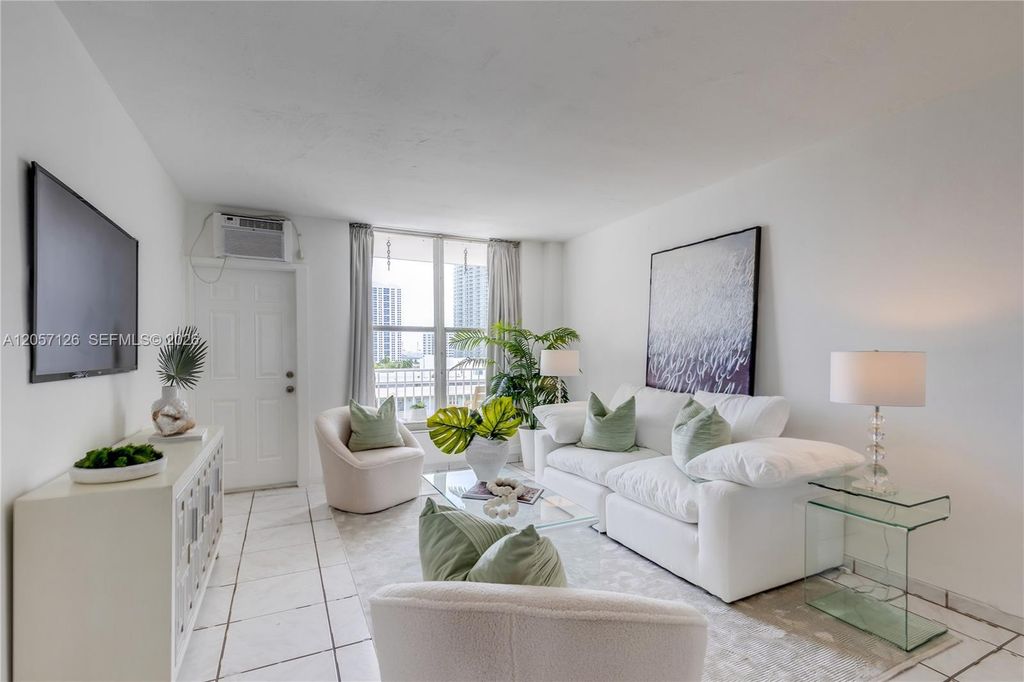 1300 Lincoln Road B802, Miami Beach, FL 33139