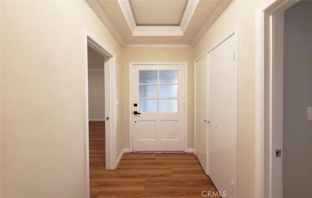 22201 Schoolcraft, Canoga Park, CA 91303