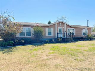 10260 Locust Road, Henryetta, OK 74437