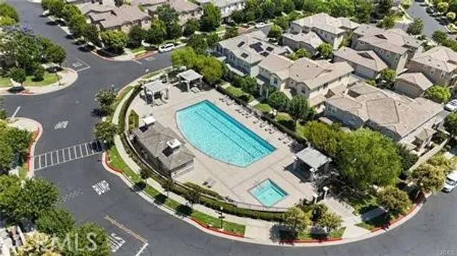 11526 Autumn Glen Court, Northridge, CA 91326