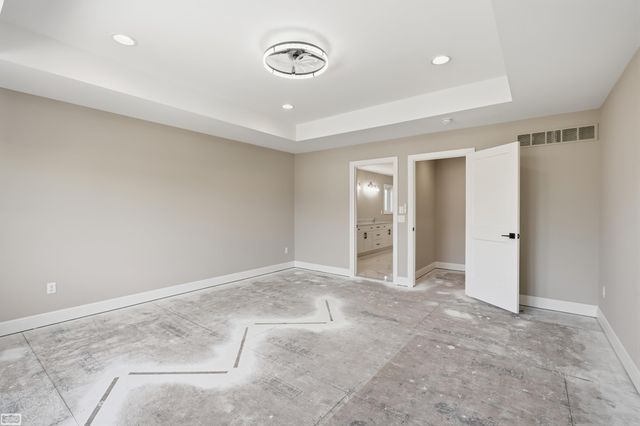 54679 White Pine Lane, Shelby Twp, MI 48315