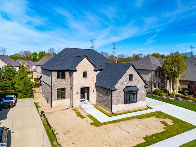 54679 White Pine Lane, Shelby Twp, MI 48315