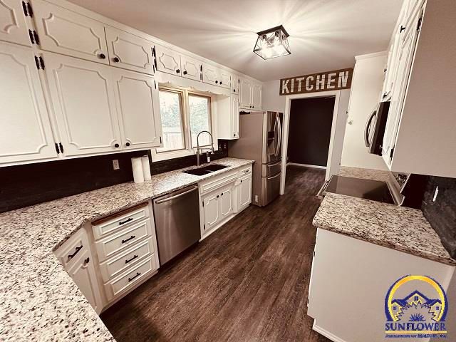 2736 SW Osborn RD, Topeka, KS 66614