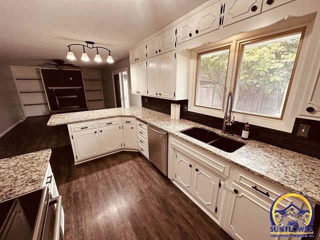 2736 SW Osborn RD, Topeka, KS 66614