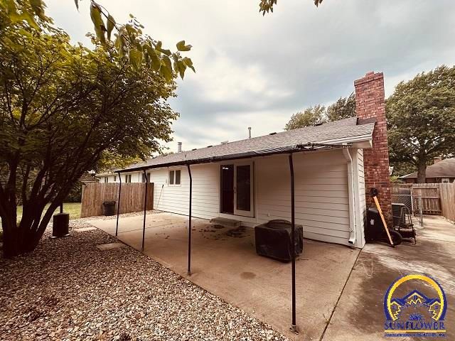 2736 SW Osborn RD, Topeka, KS 66614