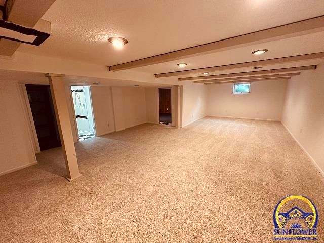 2736 SW Osborn RD, Topeka, KS 66614