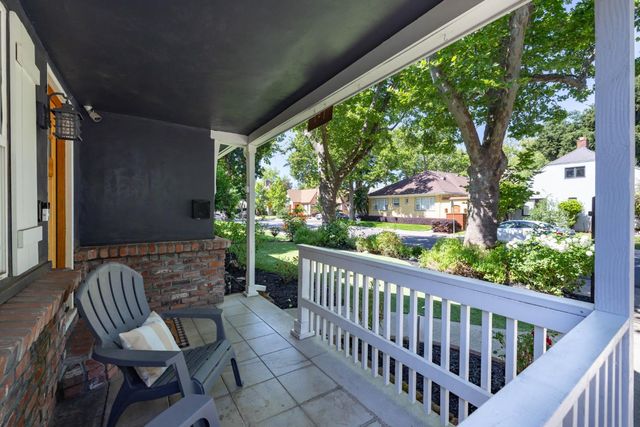 855 35th St, Sacramento, CA 95816