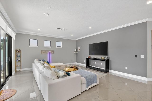 8239 Hanoverian Drive, Lake Worth, FL 33467