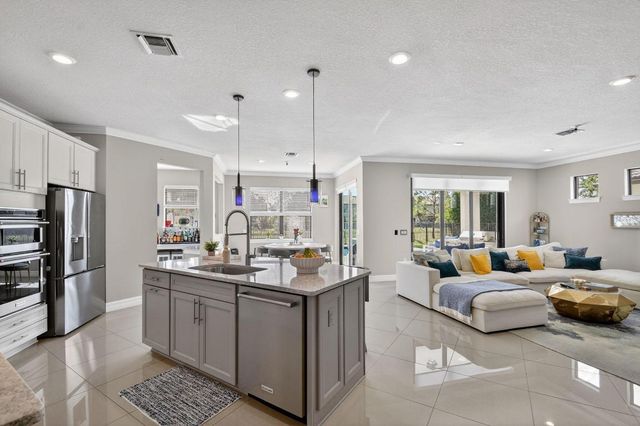 8239 Hanoverian Drive, Lake Worth, FL 33467