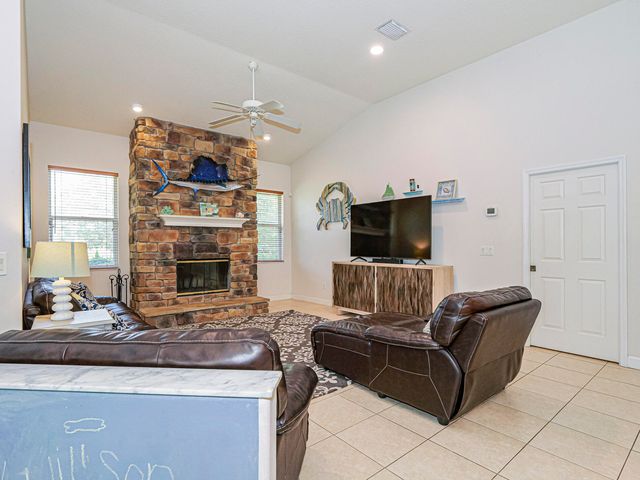 6489 53rd Circle, Vero Beach, FL 32967