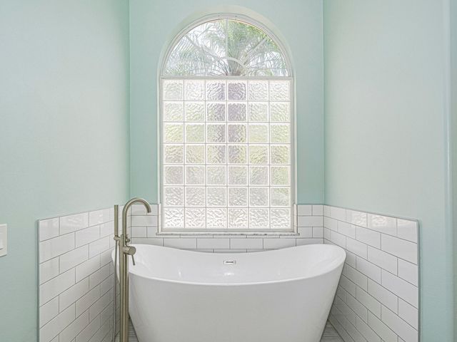 6489 53rd Circle, Vero Beach, FL 32967