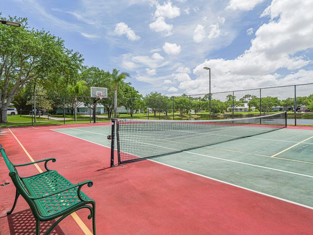 6489 53rd Circle, Vero Beach, FL 32967