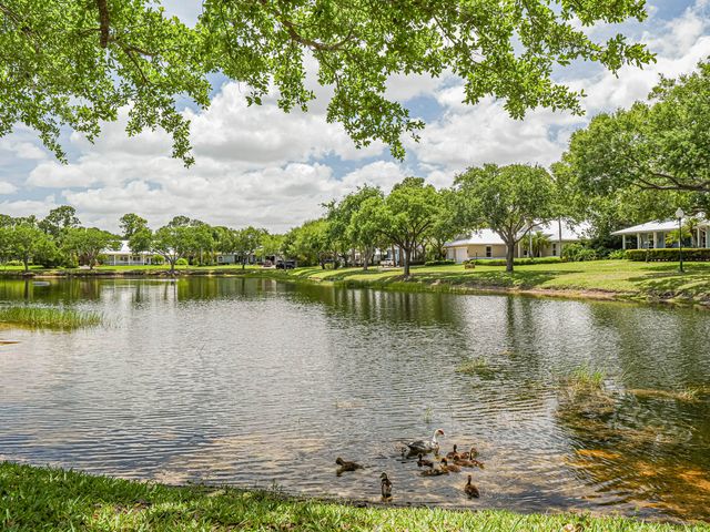 6489 53rd Circle, Vero Beach, FL 32967