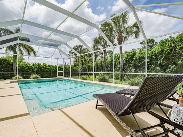 6489 53rd Circle, Vero Beach, FL 32967