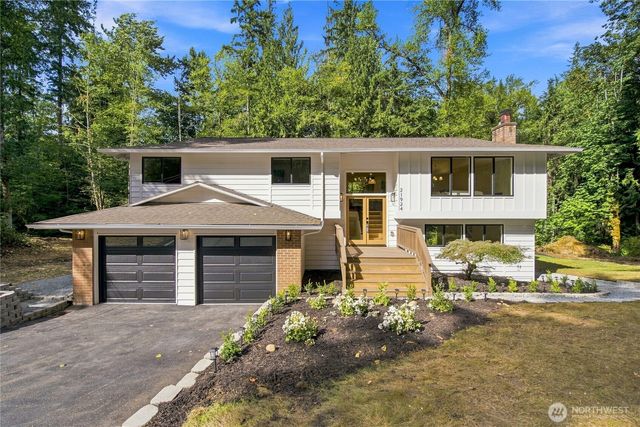 21924 NE 164th St, Woodinville, WA 98077