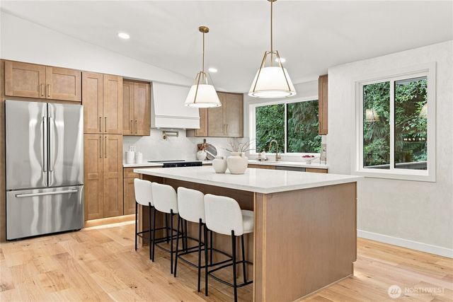 21924 NE 164th St, Woodinville, WA 98077