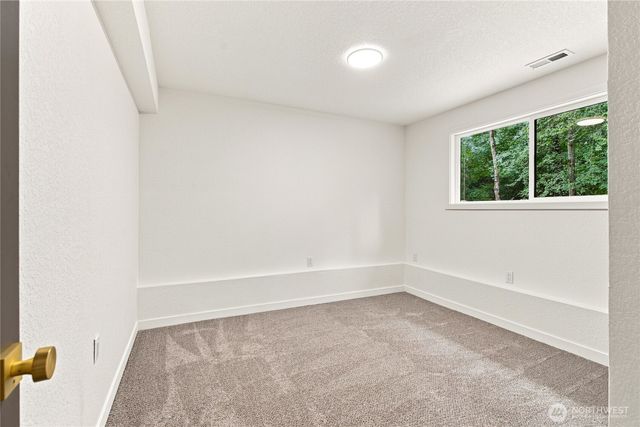 21924 NE 164th St, Woodinville, WA 98077