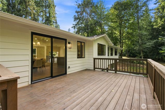 21924 NE 164th St, Woodinville, WA 98077