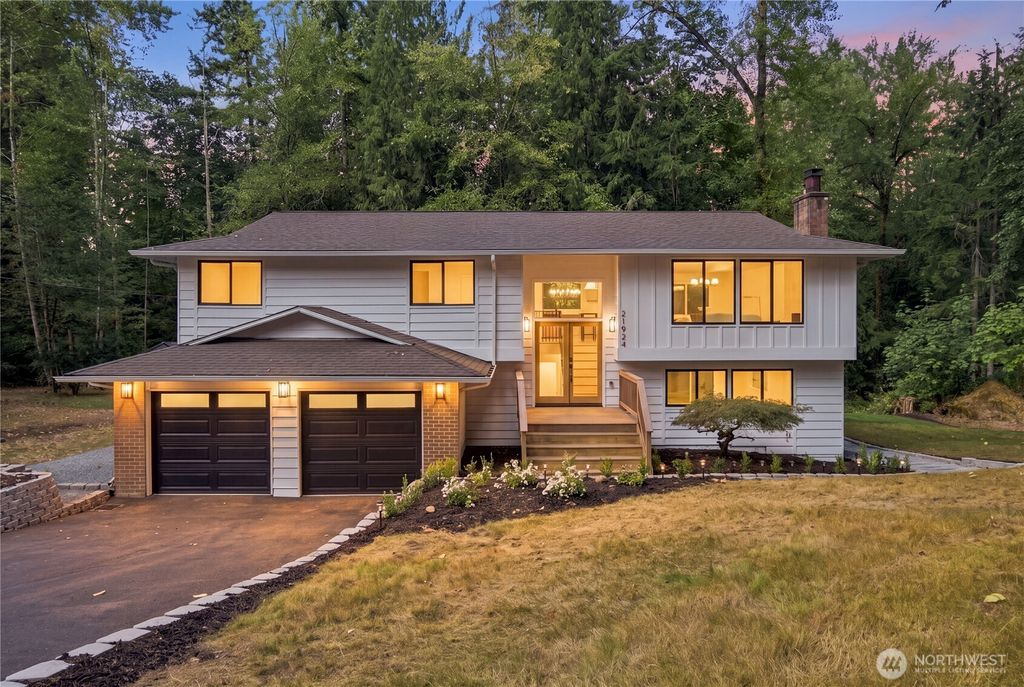 21924 NE 164th St, Woodinville, WA 98077