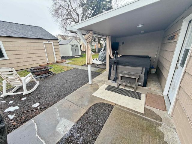 1805 N PARK Rd, Spokane, WA 99212