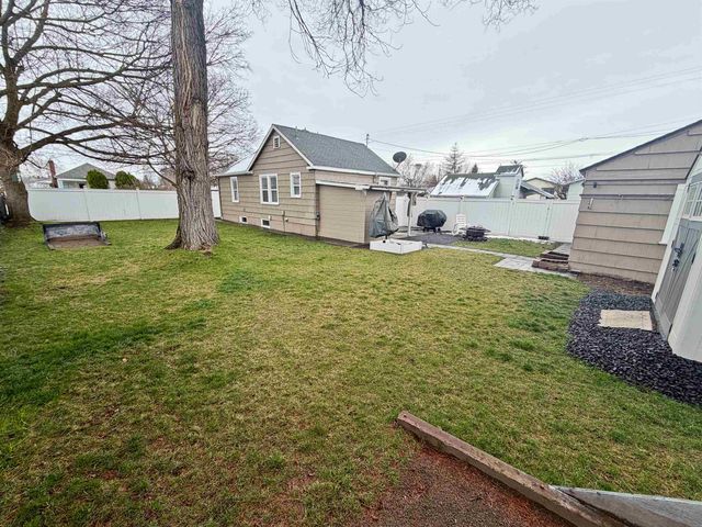 1805 N PARK Rd, Spokane, WA 99212