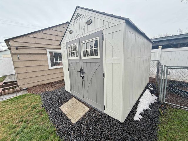 1805 N PARK Rd, Spokane, WA 99212