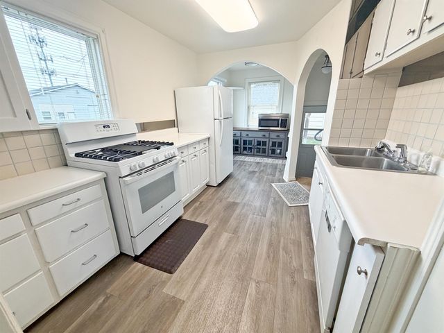 1805 N PARK Rd, Spokane, WA 99212