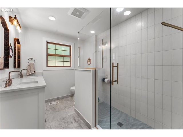 22950 Se FILBERT Rd, Eagle Creek, OR 97022