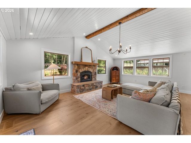 22950 Se FILBERT Rd, Eagle Creek, OR 97022