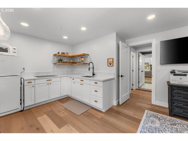 22950 Se FILBERT Rd, Eagle Creek, OR 97022