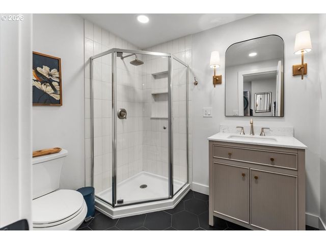 22950 Se FILBERT Rd, Eagle Creek, OR 97022