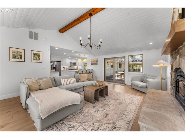 22950 Se FILBERT Rd, Eagle Creek, OR 97022