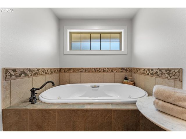 22950 Se FILBERT Rd, Eagle Creek, OR 97022