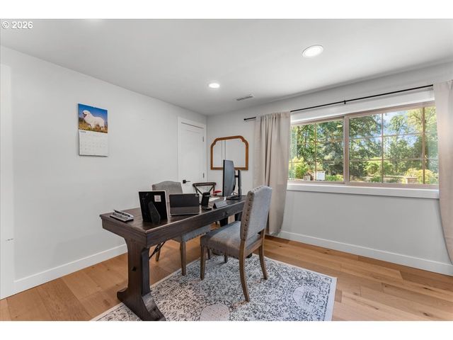 22950 Se FILBERT Rd, Eagle Creek, OR 97022