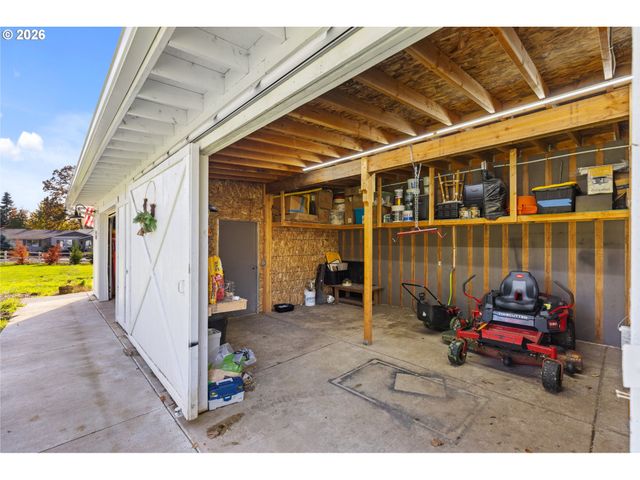 22950 Se FILBERT Rd, Eagle Creek, OR 97022
