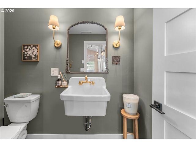 22950 Se FILBERT Rd, Eagle Creek, OR 97022