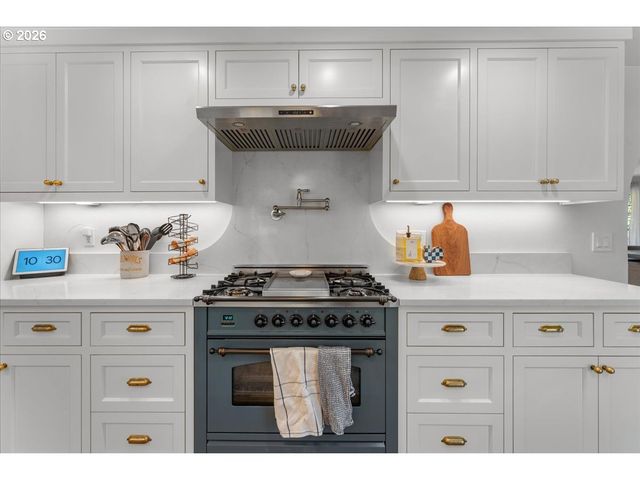 22950 Se FILBERT Rd, Eagle Creek, OR 97022